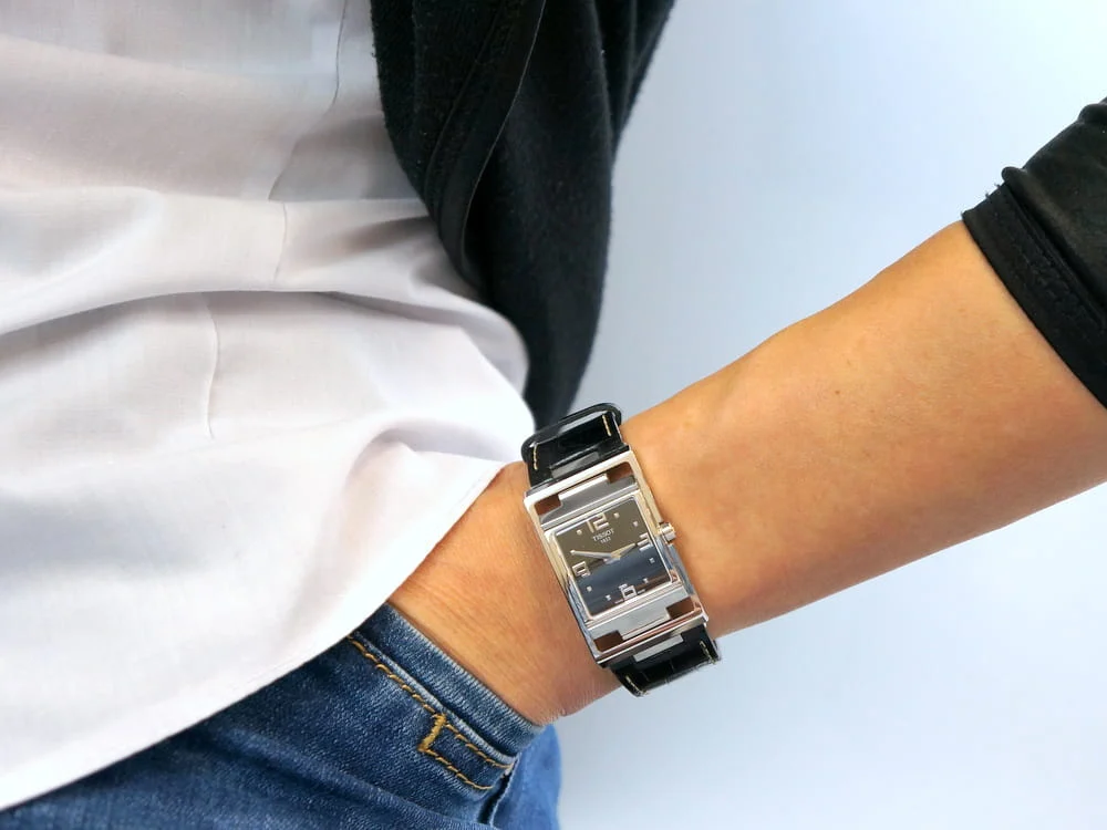картинка Tissot T-Trend T032.309.16.057.00